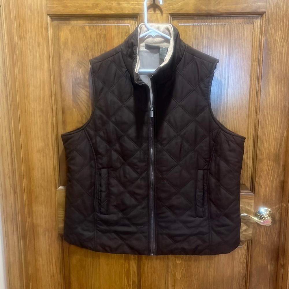 Light weight brown vest 1X